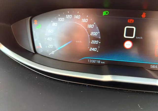 PEUGEOT 3008 BlueHDi 130 Stop & Start Allure