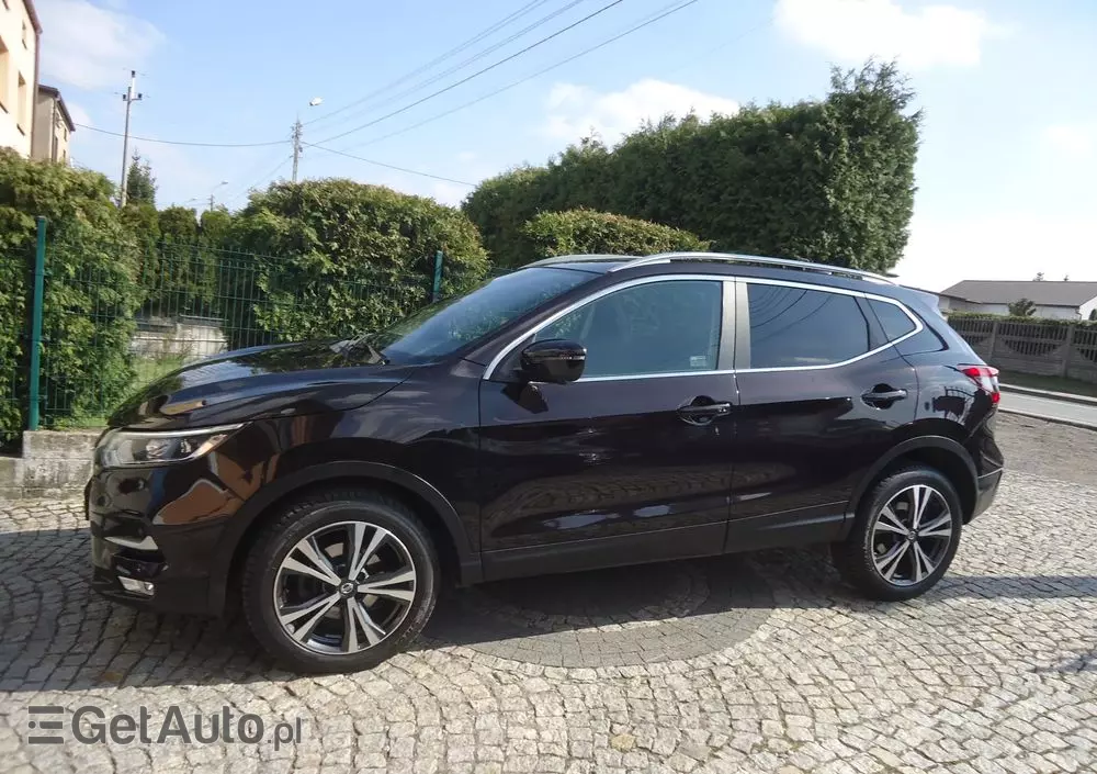 NISSAN Qashqai 1.3 DIG-T N-Connecta