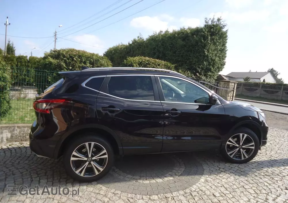 NISSAN Qashqai 1.3 DIG-T N-Connecta