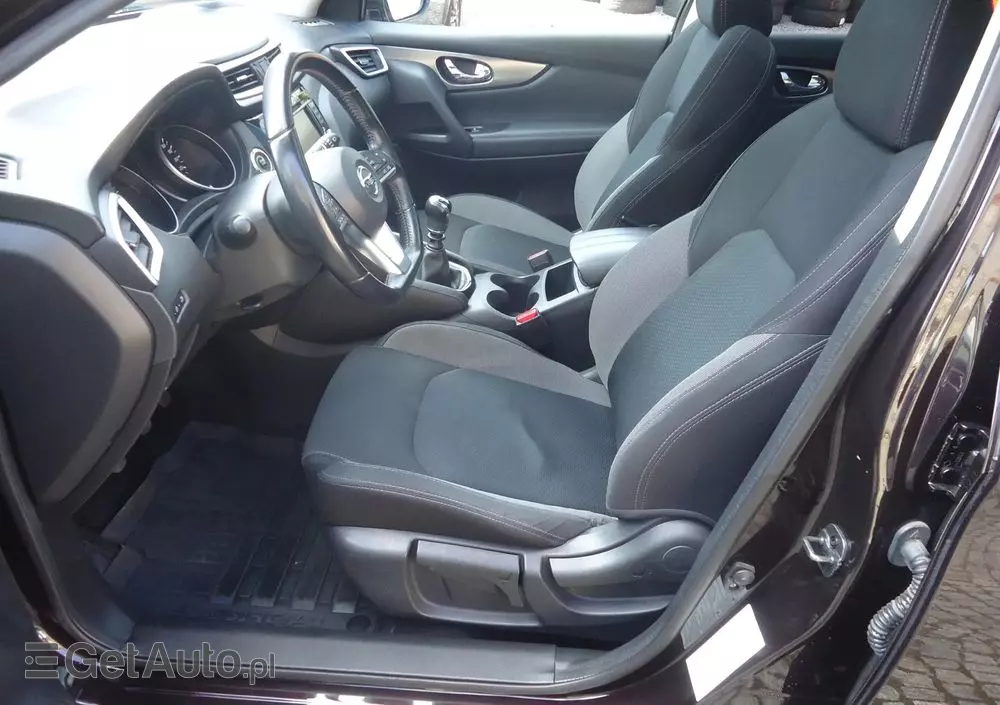 NISSAN Qashqai 1.3 DIG-T N-Connecta