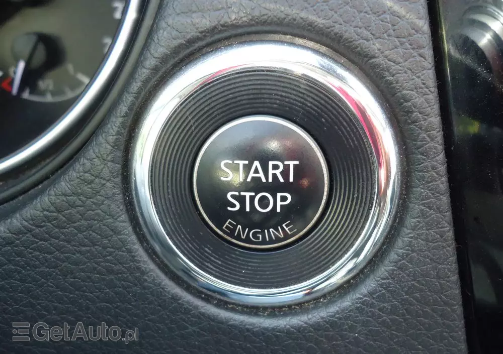 NISSAN Qashqai 1.3 DIG-T N-Connecta