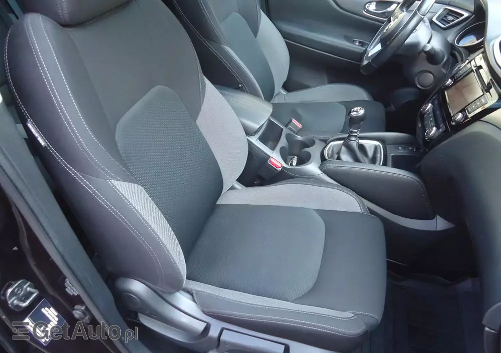 NISSAN Qashqai 1.3 DIG-T N-Connecta