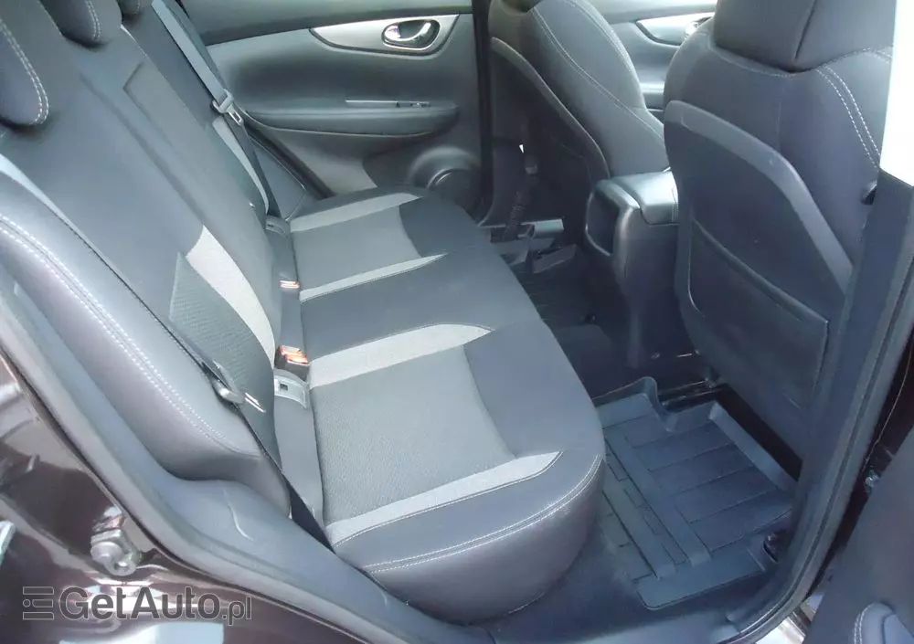 NISSAN Qashqai 1.3 DIG-T N-Connecta