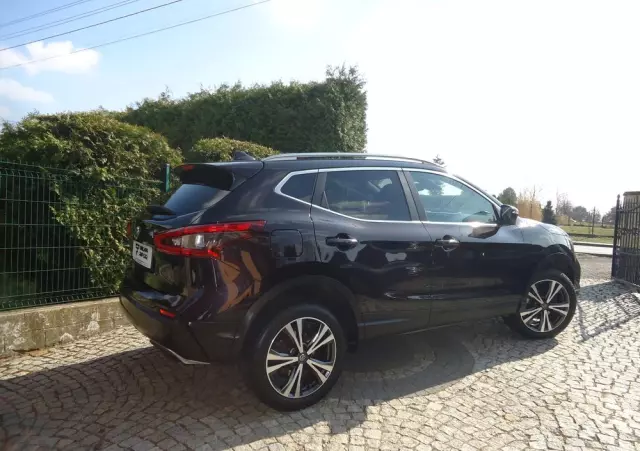 NISSAN Qashqai 1.3 DIG-T N-Connecta