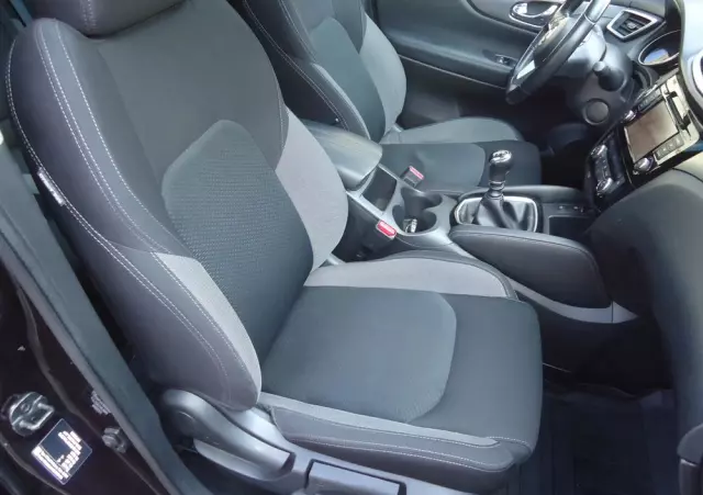 NISSAN Qashqai 1.3 DIG-T N-Connecta