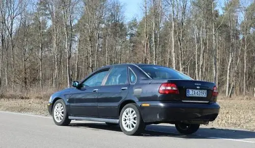 VOLVO S40 