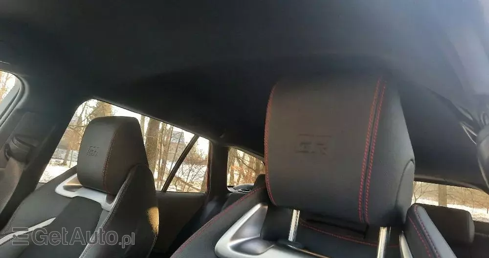 TOYOTA Corolla 2.0 Hybrid GR Sport Dynamic