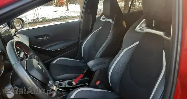 TOYOTA Corolla 2.0 Hybrid GR Sport Dynamic