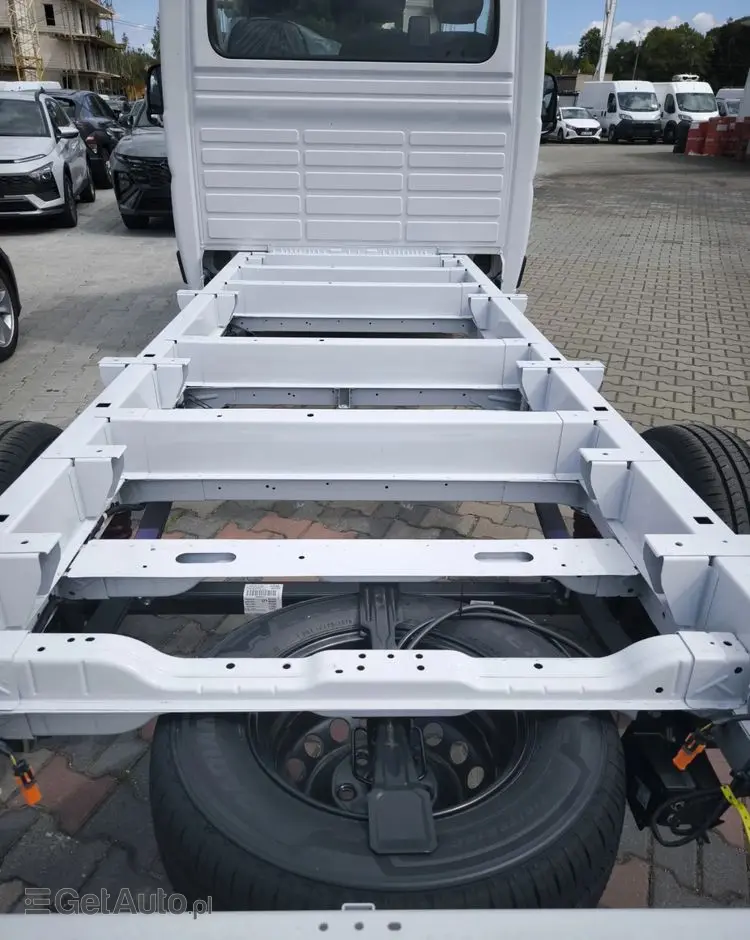 PEUGEOT Boxer podwozie do zabudowy 