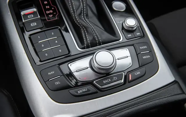 AUDI A6 Avant 2.0 TDI quattro S tronic