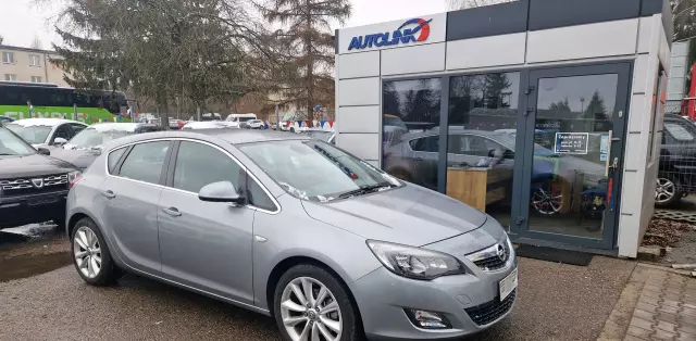 OPEL Astra 1.6 Turbo (180 KM)