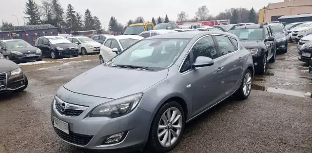 OPEL Astra 1.6 Turbo (180 KM)