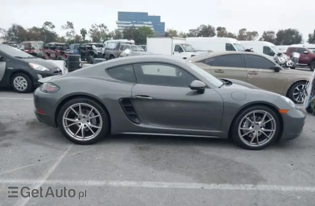 PORSCHE 718 Cayman 