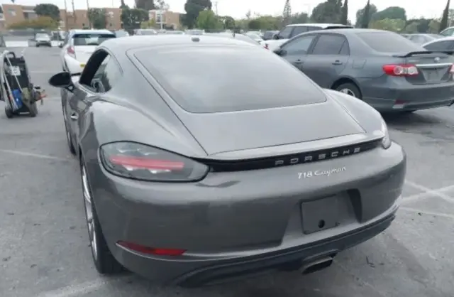 PORSCHE 718 Cayman 