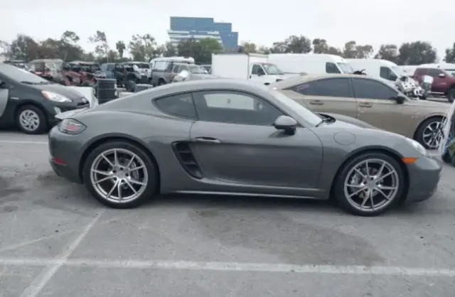 PORSCHE 718 Cayman 