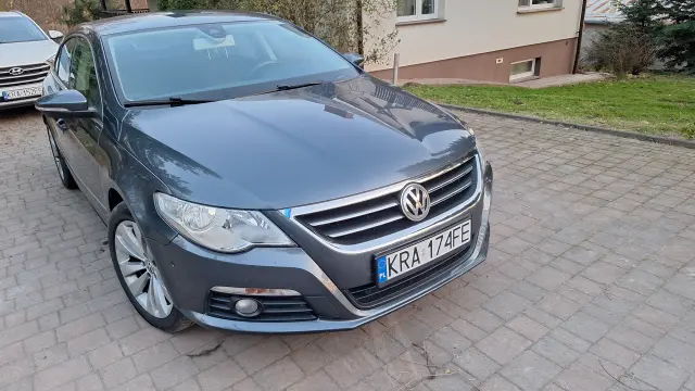 VOLKSWAGEN Passat Sportline