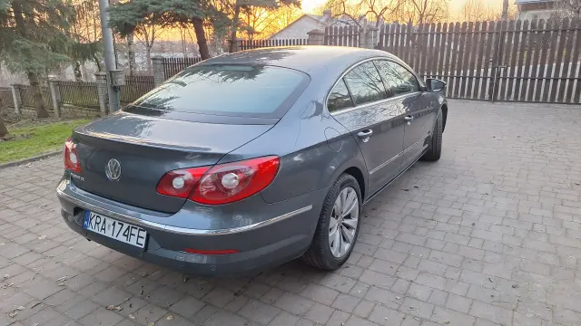VOLKSWAGEN Passat Sportline