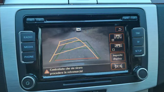 VOLKSWAGEN Passat Sportline