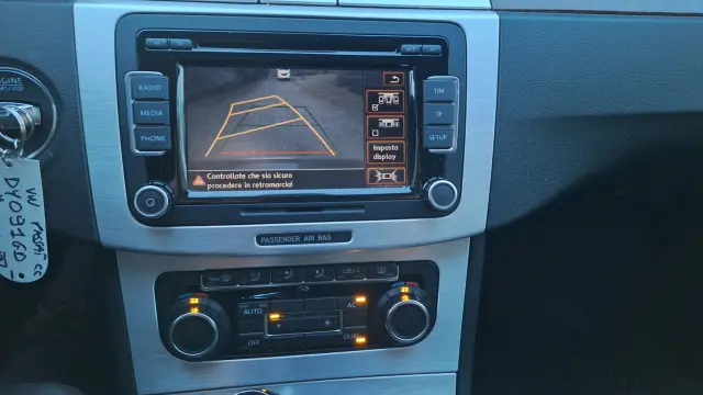 VOLKSWAGEN Passat Sportline