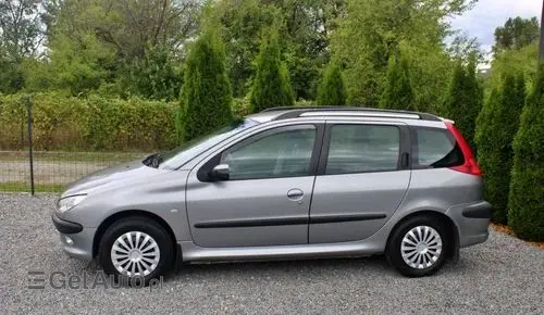 PEUGEOT 206 