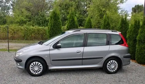 PEUGEOT 206 