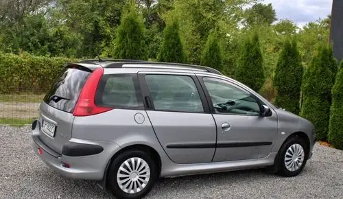 PEUGEOT 206 