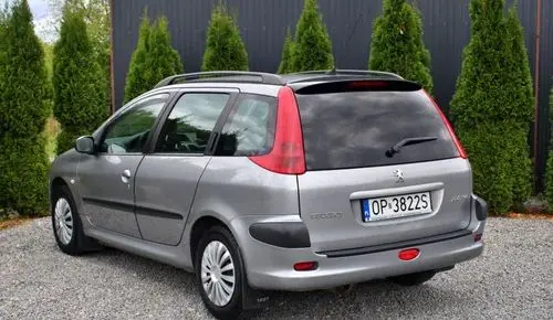 PEUGEOT 206 