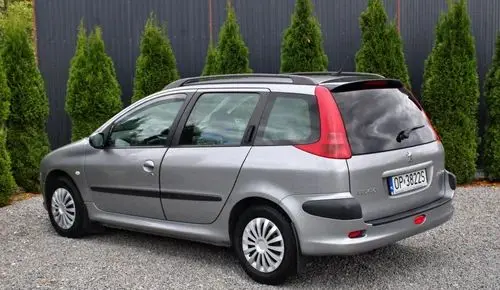 PEUGEOT 206 