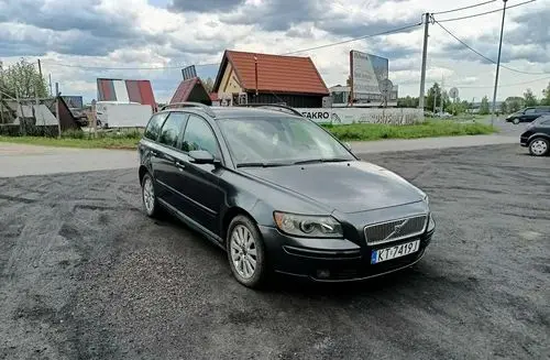 VOLVO V50 