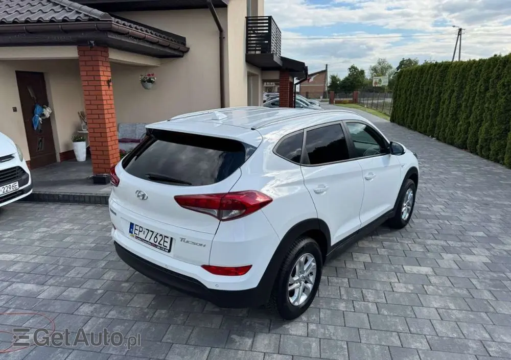 HYUNDAI Tucson 