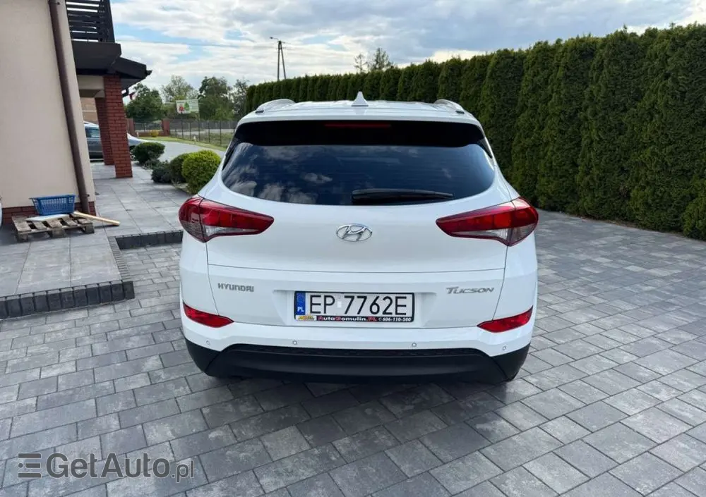 HYUNDAI Tucson 
