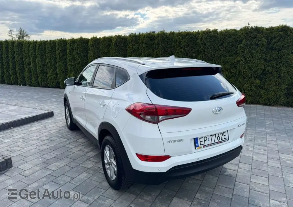 HYUNDAI Tucson 