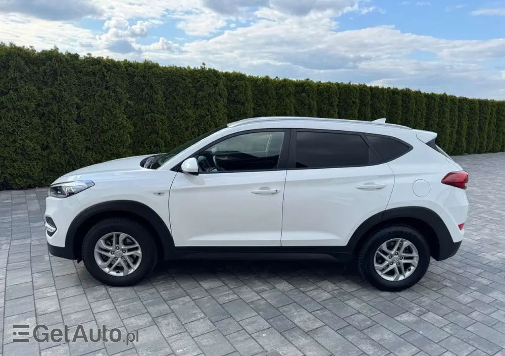 HYUNDAI Tucson 