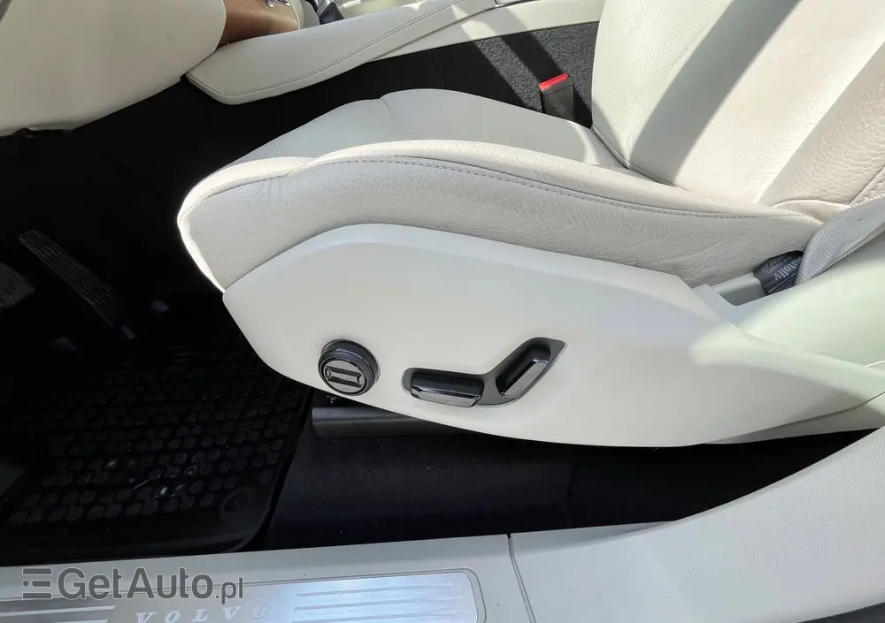 VOLVO XC 90 T6 AWD Geartronic Momentum Pro