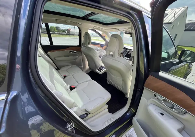 VOLVO XC 90 T6 AWD Geartronic Momentum Pro