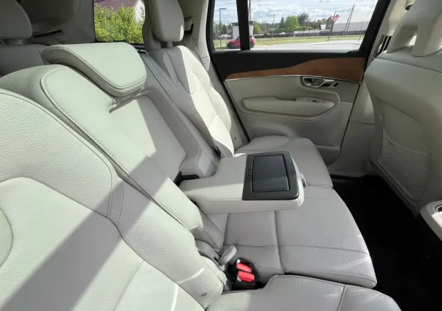 VOLVO XC 90 T6 AWD Geartronic Momentum Pro