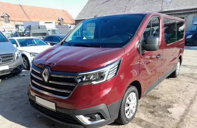 RENAULT Trafic 
