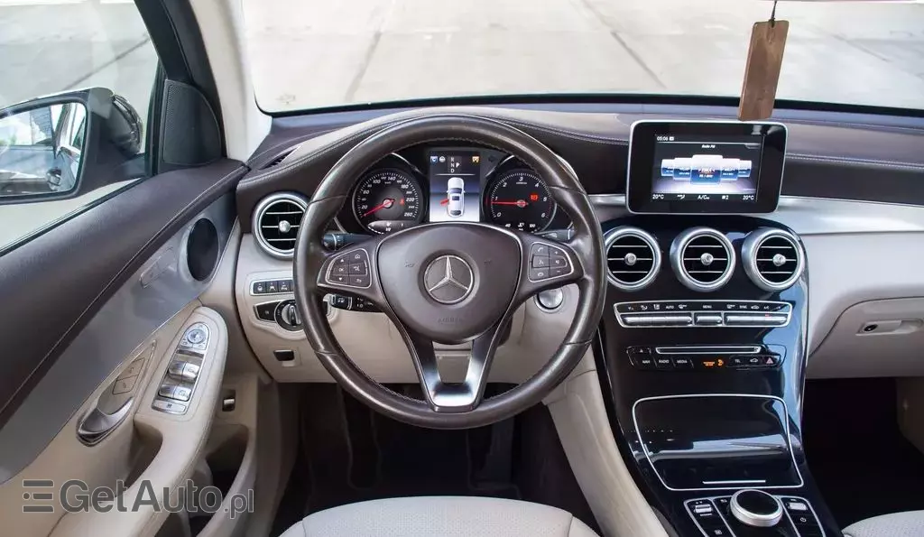 MERCEDES-BENZ GLC 