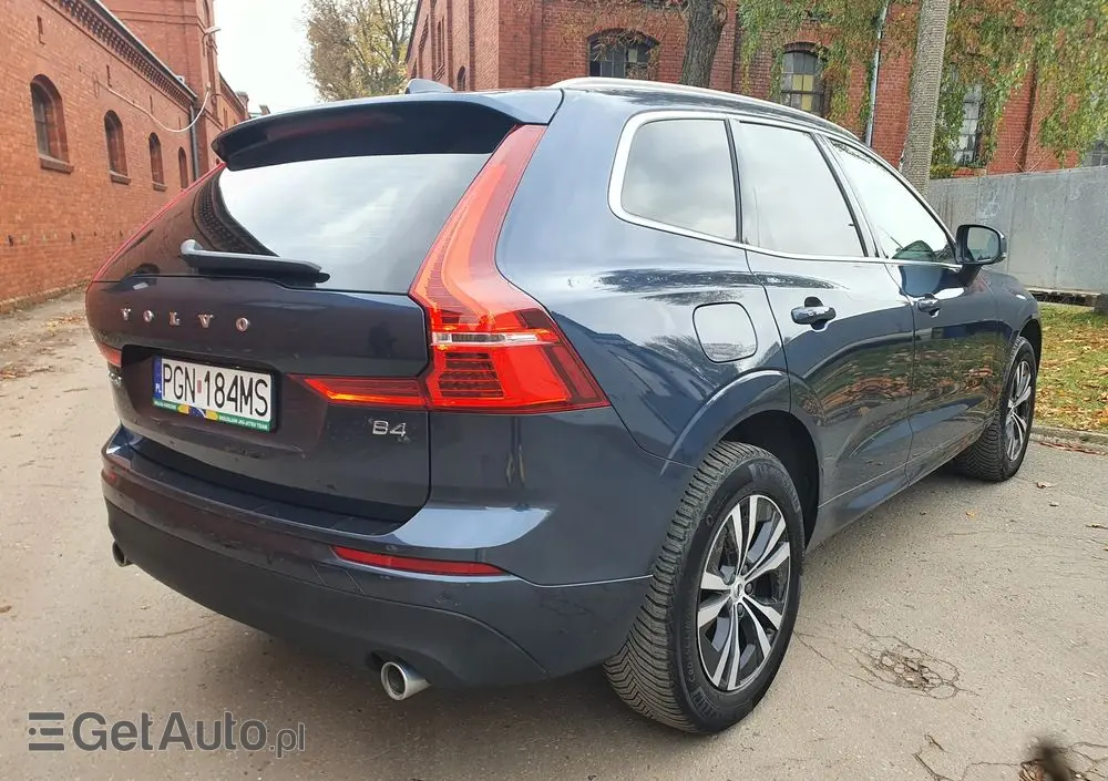 VOLVO XC 60 B4 B Geartronic Momentum Pro