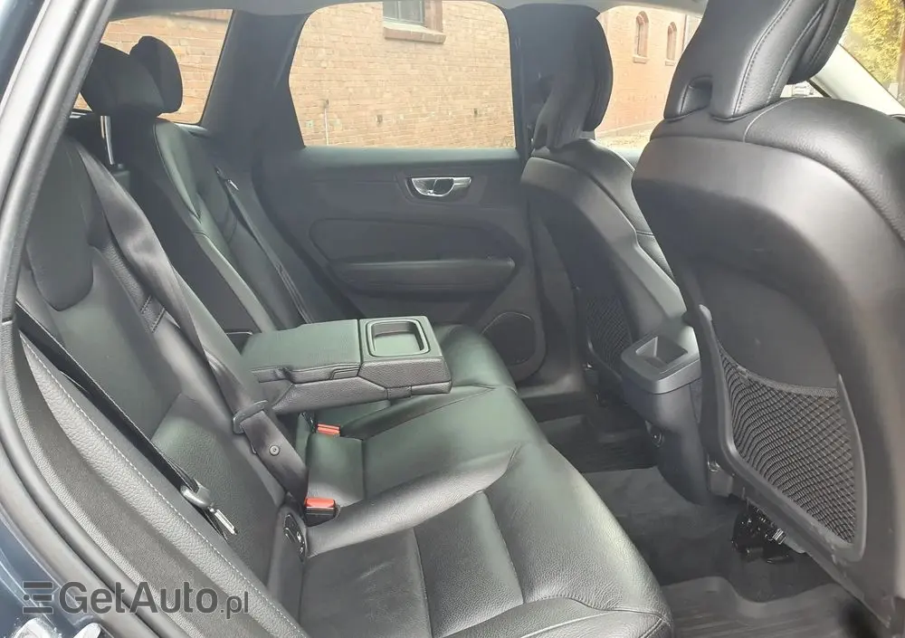 VOLVO XC 60 B4 B Geartronic Momentum Pro