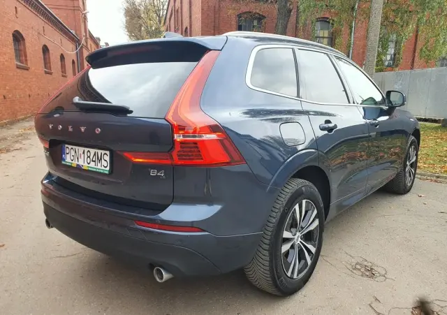 VOLVO XC 60 B4 B Geartronic Momentum Pro