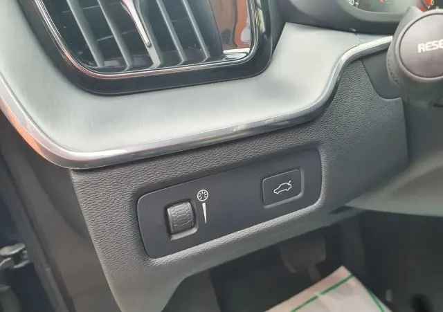 VOLVO XC 60 B4 B Geartronic Momentum Pro