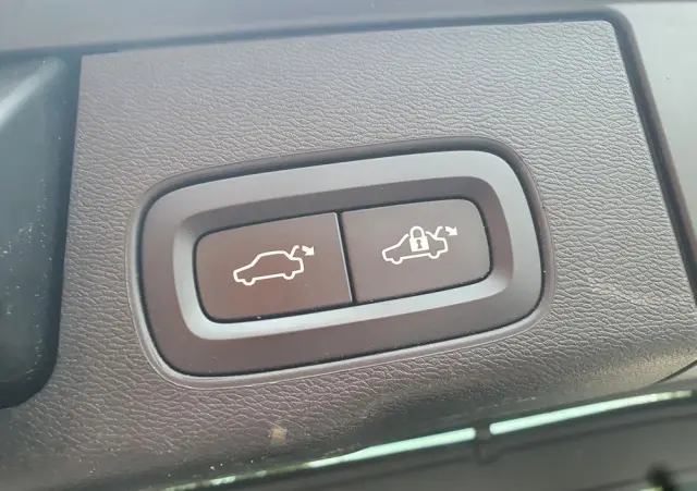 VOLVO XC 60 B4 B Geartronic Momentum Pro