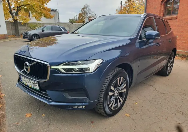VOLVO XC 60 B4 B Geartronic Momentum Pro