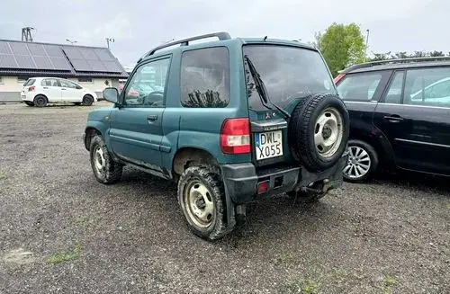 MITSUBISHI Pajero 