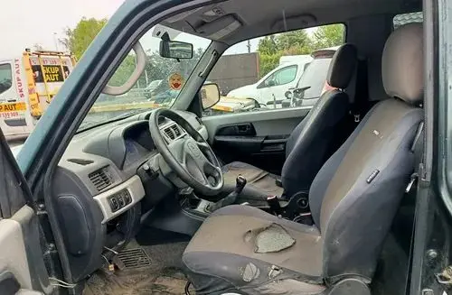 MITSUBISHI Pajero 