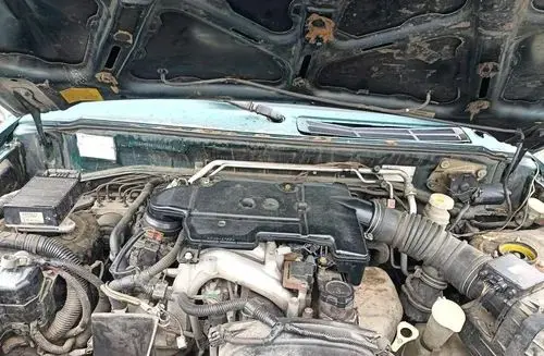 MITSUBISHI Pajero 