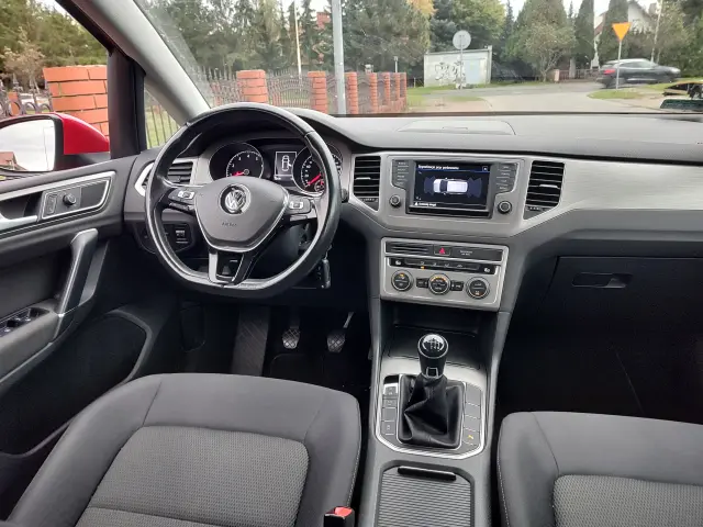 VOLKSWAGEN Golf Comfortline