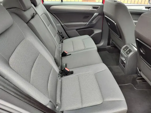 VOLKSWAGEN Golf Comfortline