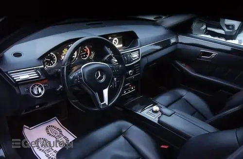 MERCEDES-BENZ Klasa E 